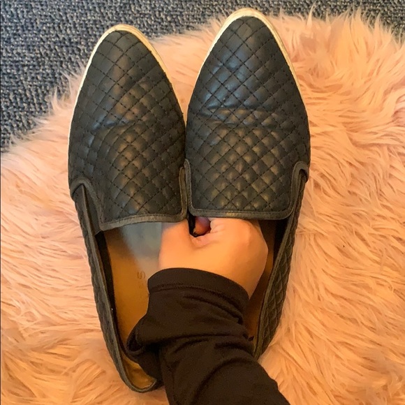 J Slides with pointed toe size 8.5 - Picture 2 of 3